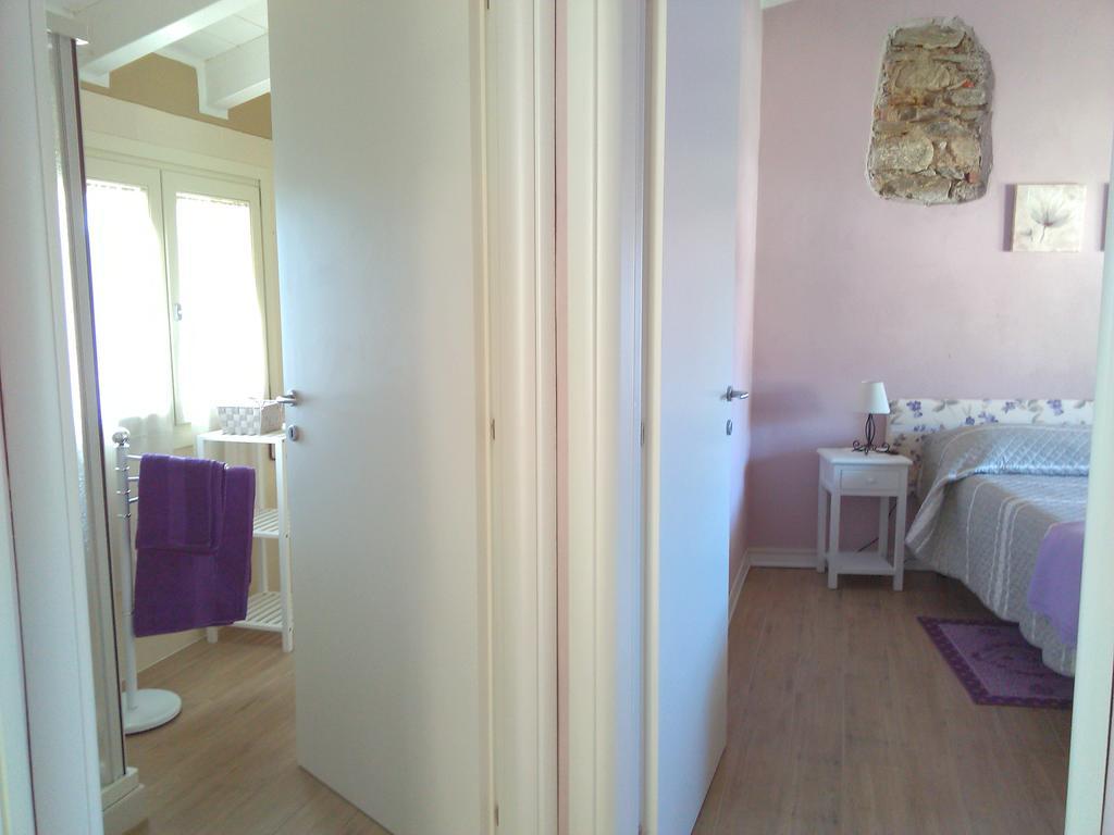 Il Cortile Friendly House Otel Borgomanero Oda fotoğraf